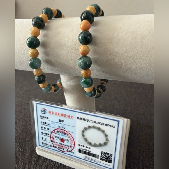 💯% 2 Pieces Jade Beaded Bracelets - Picture 5 of 6